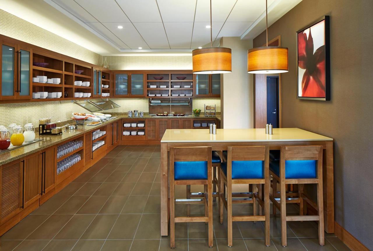 Hyatt Place Lansing-East מראה חיצוני תמונה