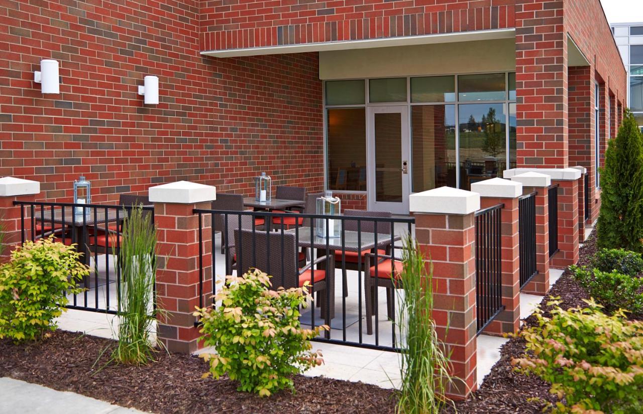 Hyatt Place Lansing-East מראה חיצוני תמונה