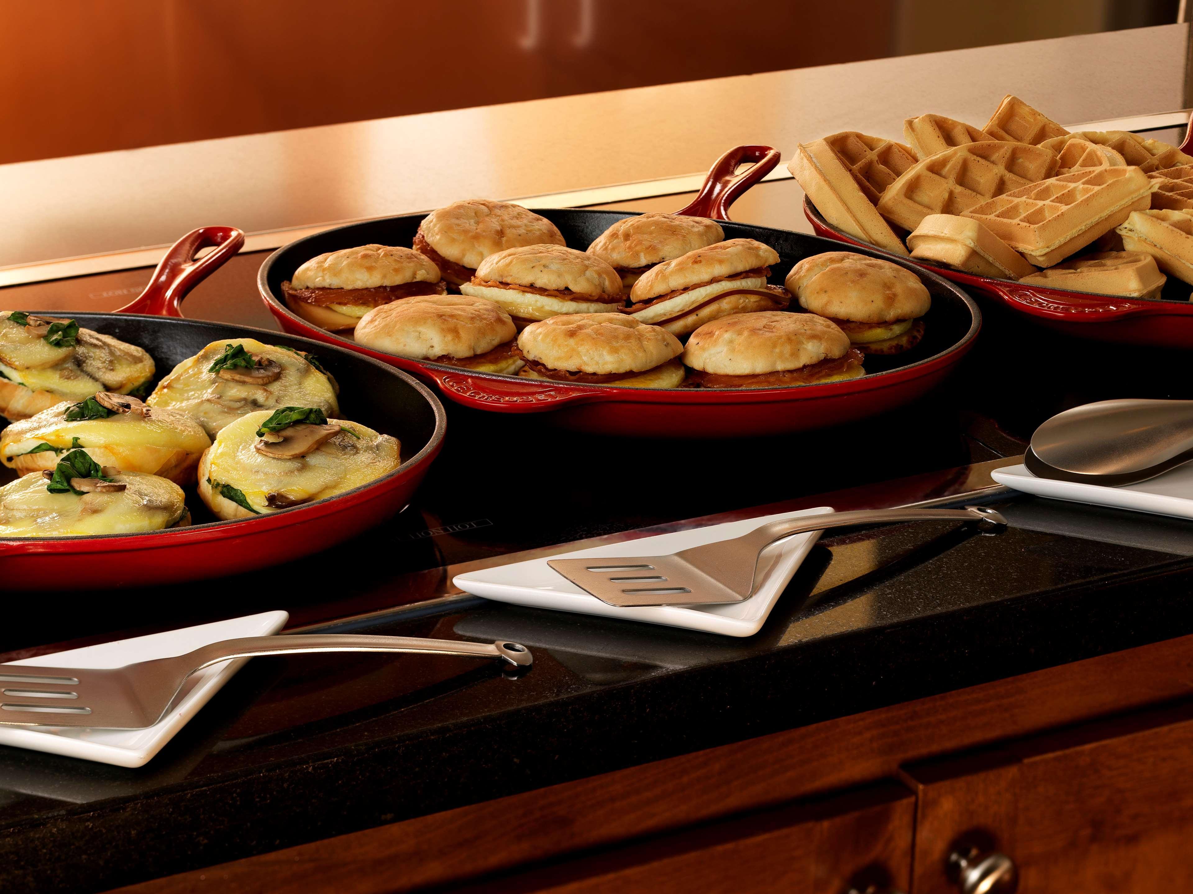 Hyatt Place Lansing-East מראה חיצוני תמונה